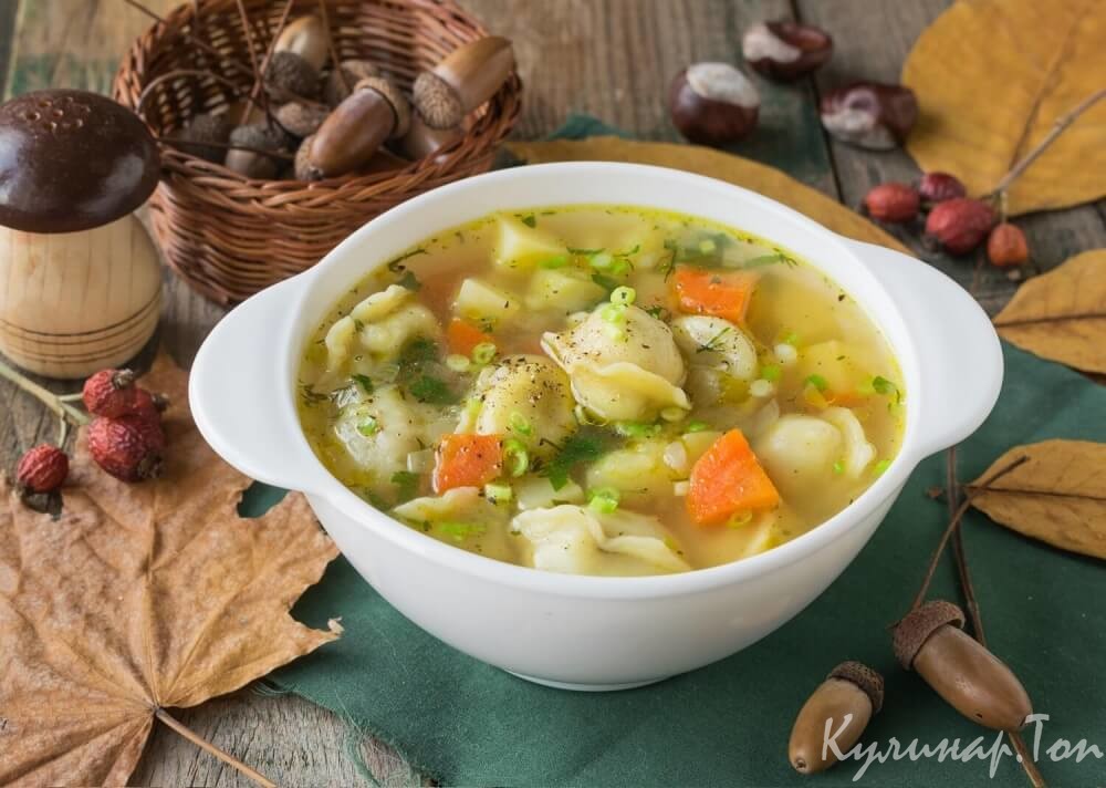 Суп с пельменями