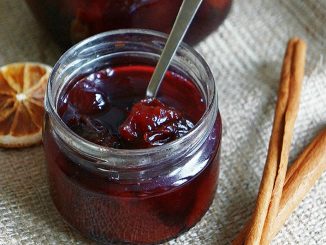 Запечённое сливовое варенье