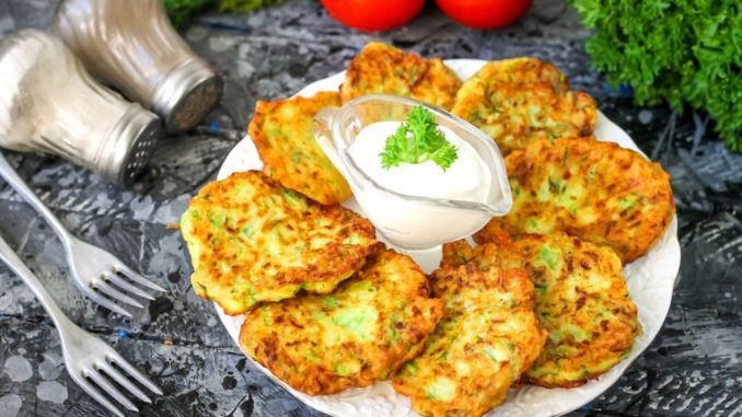Кабачково-сырные оладушки Кабачково-сырные оладушки