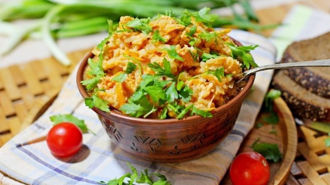 Капустняк с фаршем в мультиварке Капустняк с фаршем в мультиварке