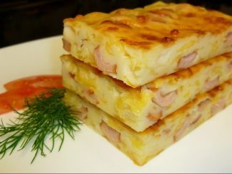 Ленивый пирог с сыром и сосисками