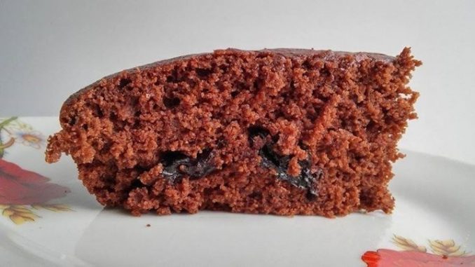 Постный шоколадный манник с черносливом Постный шоколадный манник с черносливом