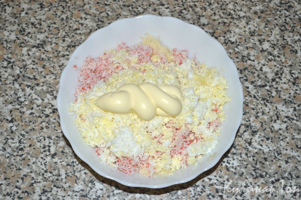 Рафаэлло из крабовых палочек