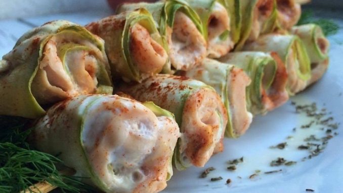 Рулетики из кабачков с куриным мясом Рулетики из кабачков с куриным мясом