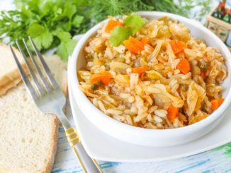 Тушеная капуста с рисом