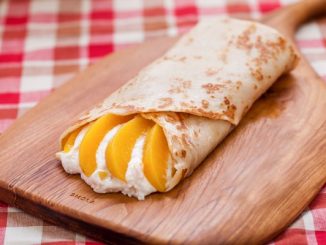 Блины с творогом и персиками