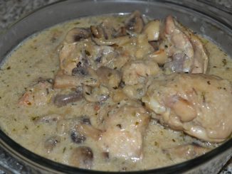 Курица с шампиньонами в сметане
