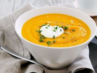 Морковный суп-пюре с сельдереем и чесноком