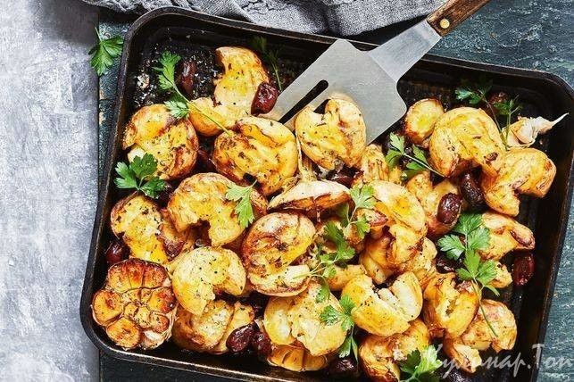 Мятый картофель по-гречески