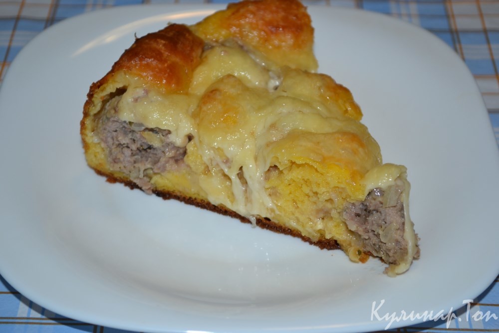 Пирог с фрикадельками