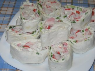 Рулетики из лаваша с крабовым мясом
