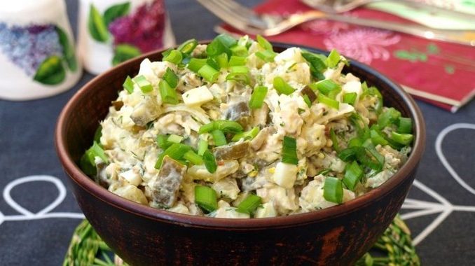 Салат с индейкой и шампиньонами Салат с индейкой и шампиньонами