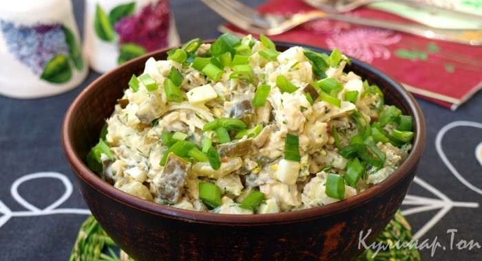 Салат с индейкой и шампиньонами