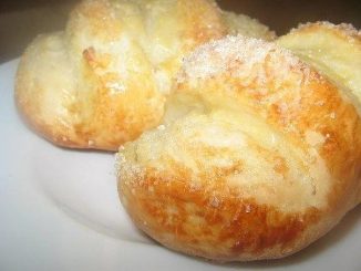 Булочки ванильные с сахаром