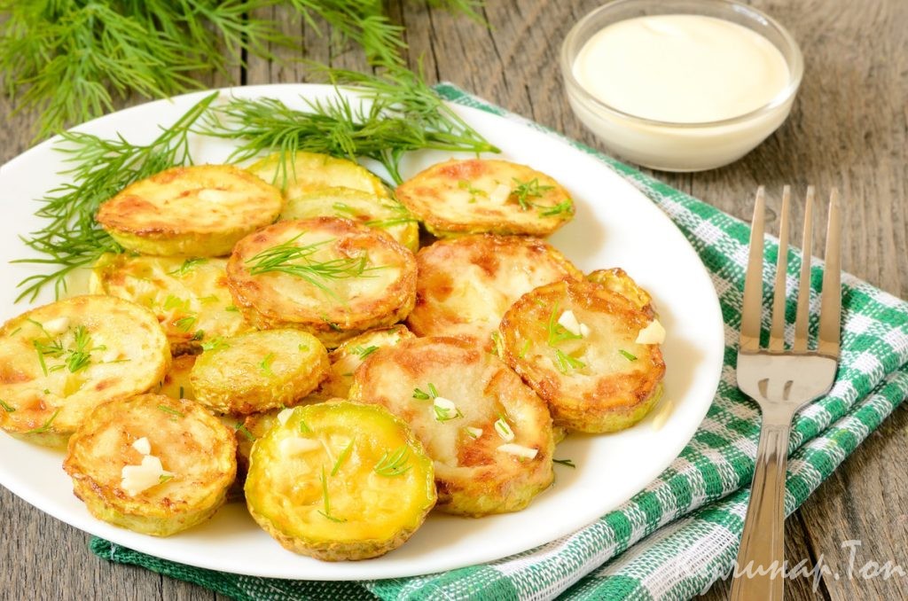 Кабачки с чесноком в мультиварке