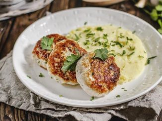 Котлеты из индейки с творожным сыром