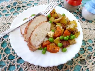 Куриная грудка, запеченная в беконе