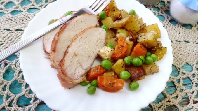 Куриная грудка, запеченная в беконе Куриная грудка, запеченная в беконе