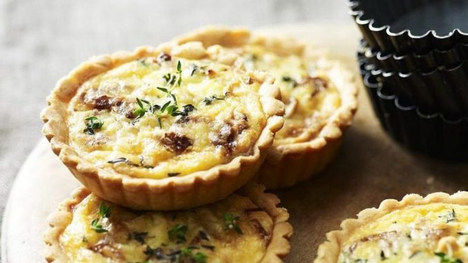 Курино-грибной жульен в тарталетках Курино-грибной жульен в тарталетках