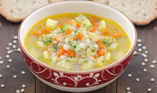 Куриный суп с сельдереем и перловкой Куриный суп с сельдереем и перловкой