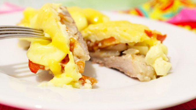 Мясо по-французски с ананасами Мясо по-французски с ананасами
