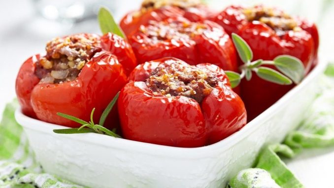 Перец, фаршированный пряным мясом Перец, фаршированный пряным мясом