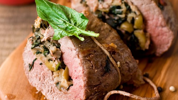 Рулет из мяса с начинкой Рулет из мяса с начинкой