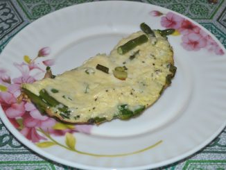Яичница с фасолью и сыром
