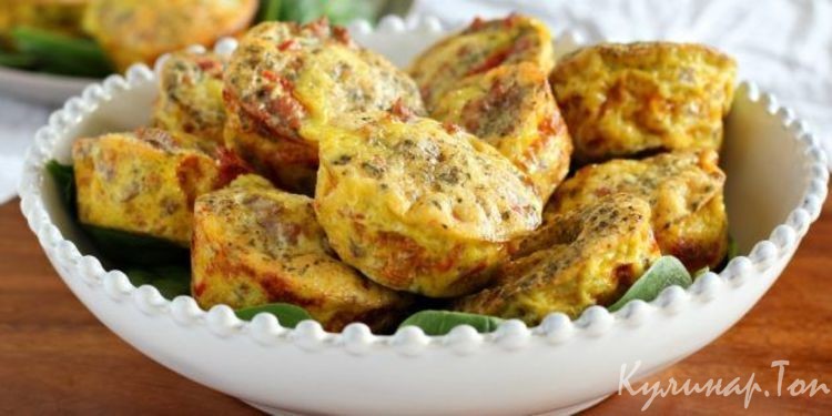Яичные маффины в мясных корзинках