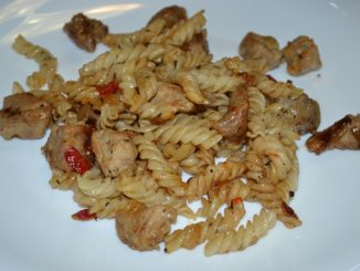 Жареная свинина с макаронами