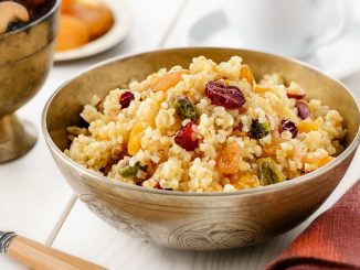Каша из булгура с изюмом