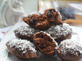 Шоколадные кексы с черносливом