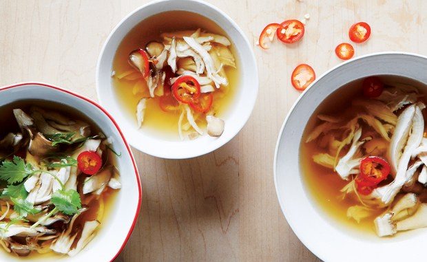 51260240_poached-chicken-mushrooms_1x1