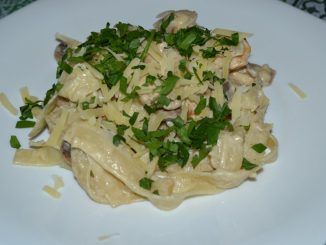 Феттучине с курицей и грибами