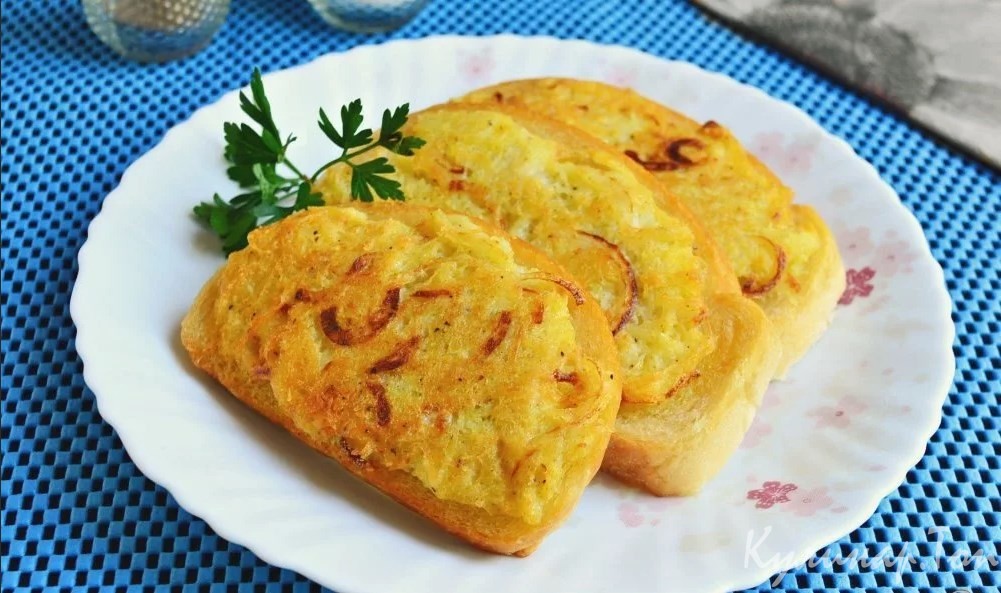Гренки с луком на завтрак