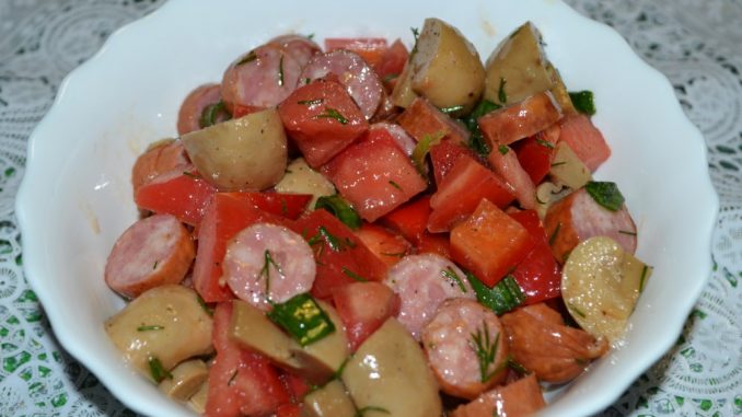 Овощной салат с охотничьими колбасками-05 Овощной салат с охотничьими колбасками
