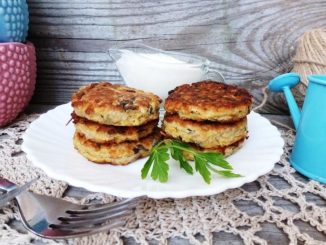 Овощные оладьи с шампиньонами
