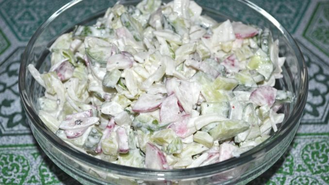 Салат с редисом, болгарским перцем и огурцами-11 Салат с редисом, болгарским перцем и огурцами