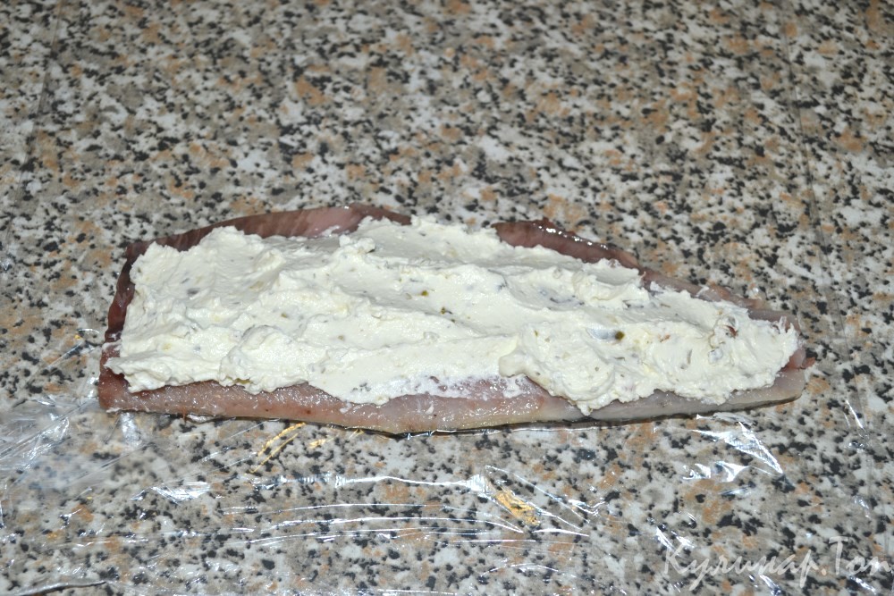 Закусочный рулет из сельди