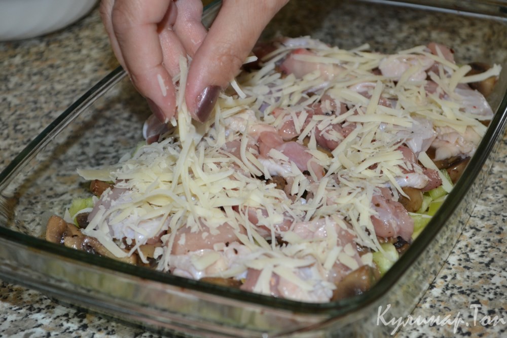 Запеканка с курицей и грибами