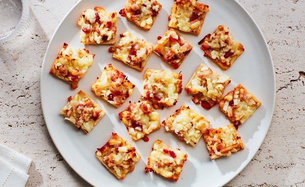 Bacon-and-Cheddar-Toasts-recipe-03042019