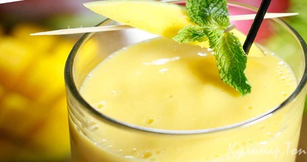 Коктейль из ананасов и манго Коктейль из ананасов и манго