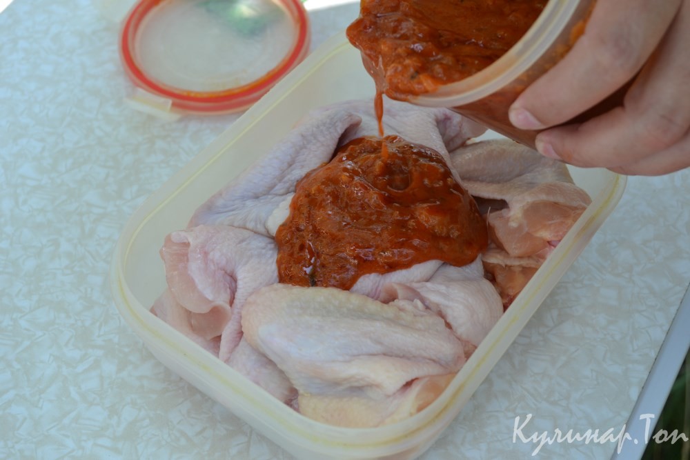 Куриные крылышки на гриле с домашним соусом BBQ