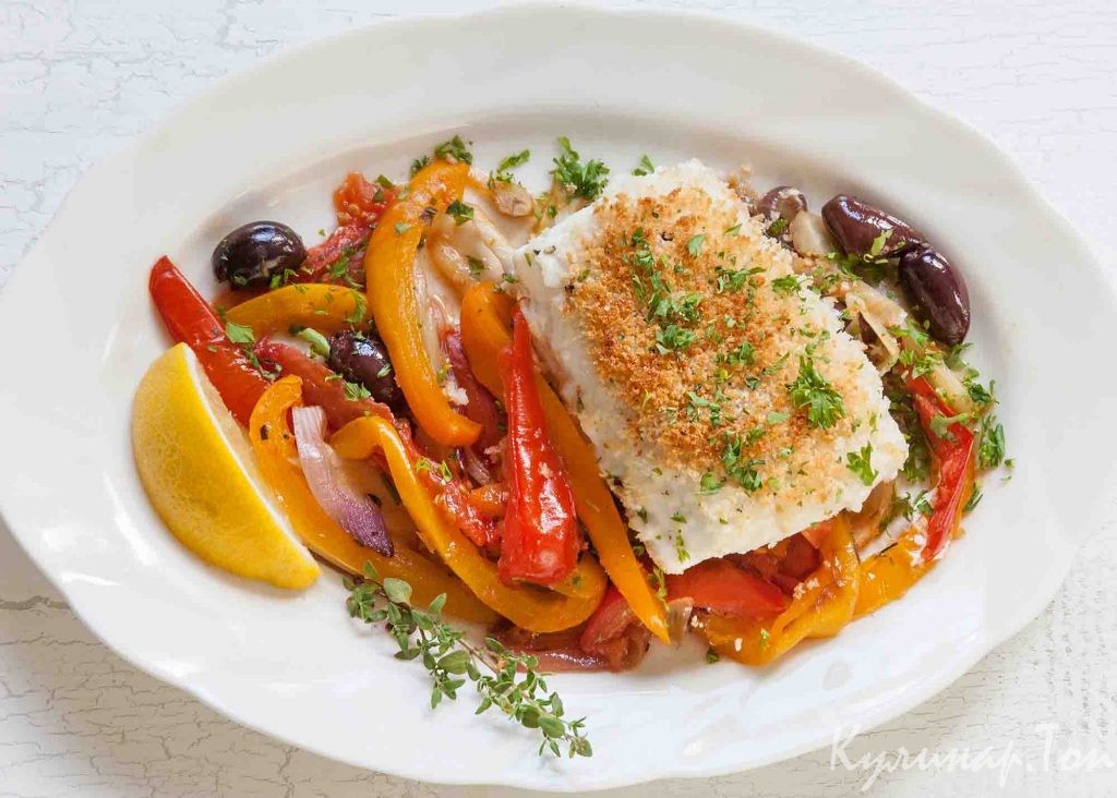 Палтус, запеченный с овощами