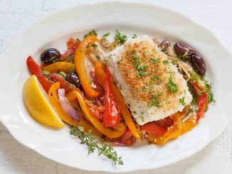 Палтус, запеченный с овощами