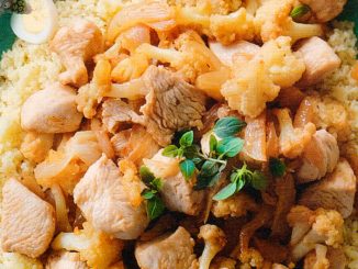 Кускус с цветной капустой и индейкой