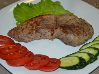 Перечный стейк из свинины