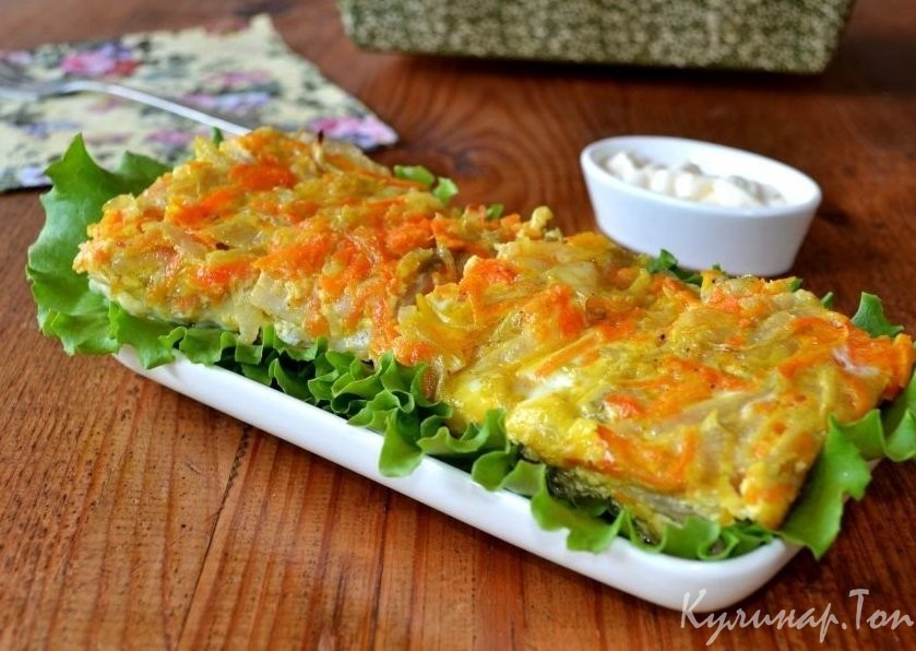 Рыба с морковью в духовке