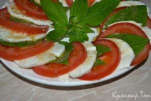 Салат «Капрезе»