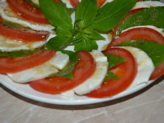 Салат «Капрезе»